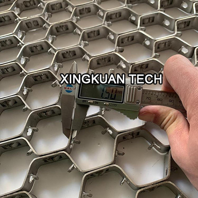 L type maille hexagonale 1.5×20mm×45mm en métal de sortilège pour la doublure réfractaire